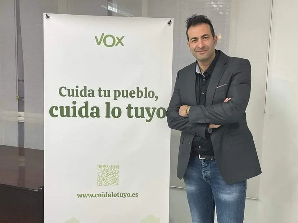 El portavoz de VOX en Sa Pobla, Roberto Vicente, exige la paralización inmediata del centro de MENAS