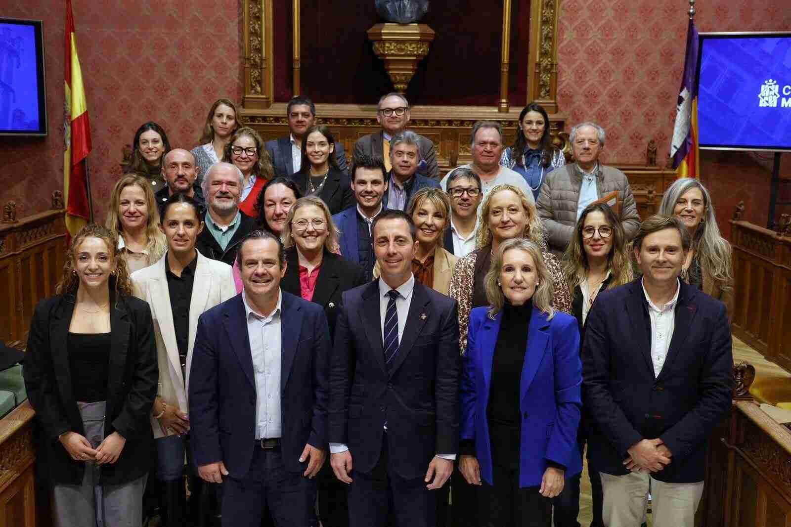 Representantes institucionales de Mallorca en la presentación de ayudas a la participación ciudadana