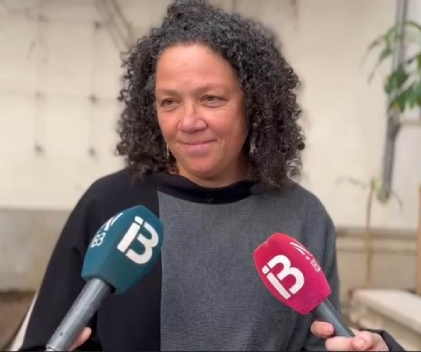 Catalina Cladera, portavoz del PSOE en el Consell de Mallorca, durante una rueda de prensa