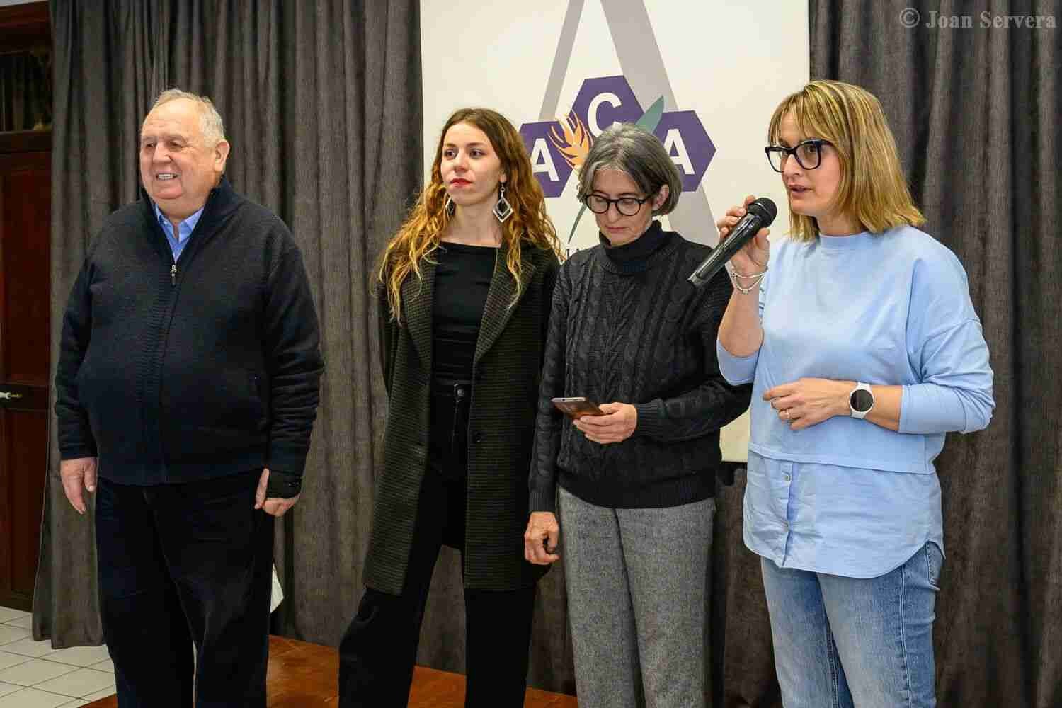 Inauguración de la exposición de Maria Vadell en el espacio cultural s’Agrícola de Manacor