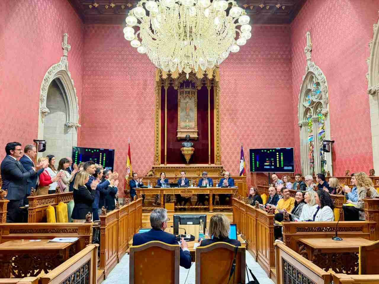 Sesión plenaria del Consell de Mallorca donde se aprobó reclamar el convenio de carreteras al Estado