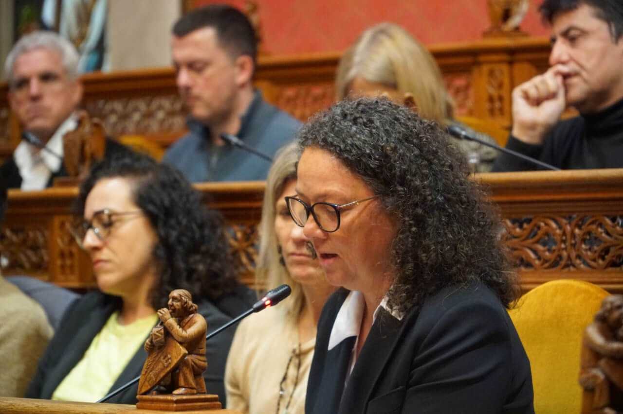 La portavoz del PSOE de Mallorca, Catalina Cladera, durante una intervención en el Consell de Mallorca