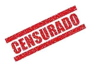 Sello en tinta roja con la palabra CENSURADO en mayúsculas inclinada en diagonal que ilustra la opacidad institucional