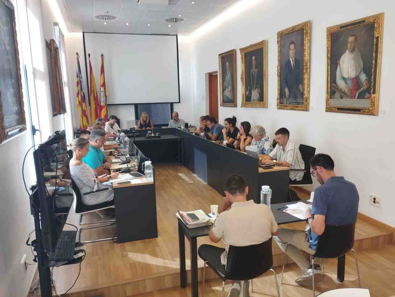 Sesión plenaria del Ayuntamiento de Felanitx durante la aprobación inicial de la ordenanza de bienestar animal