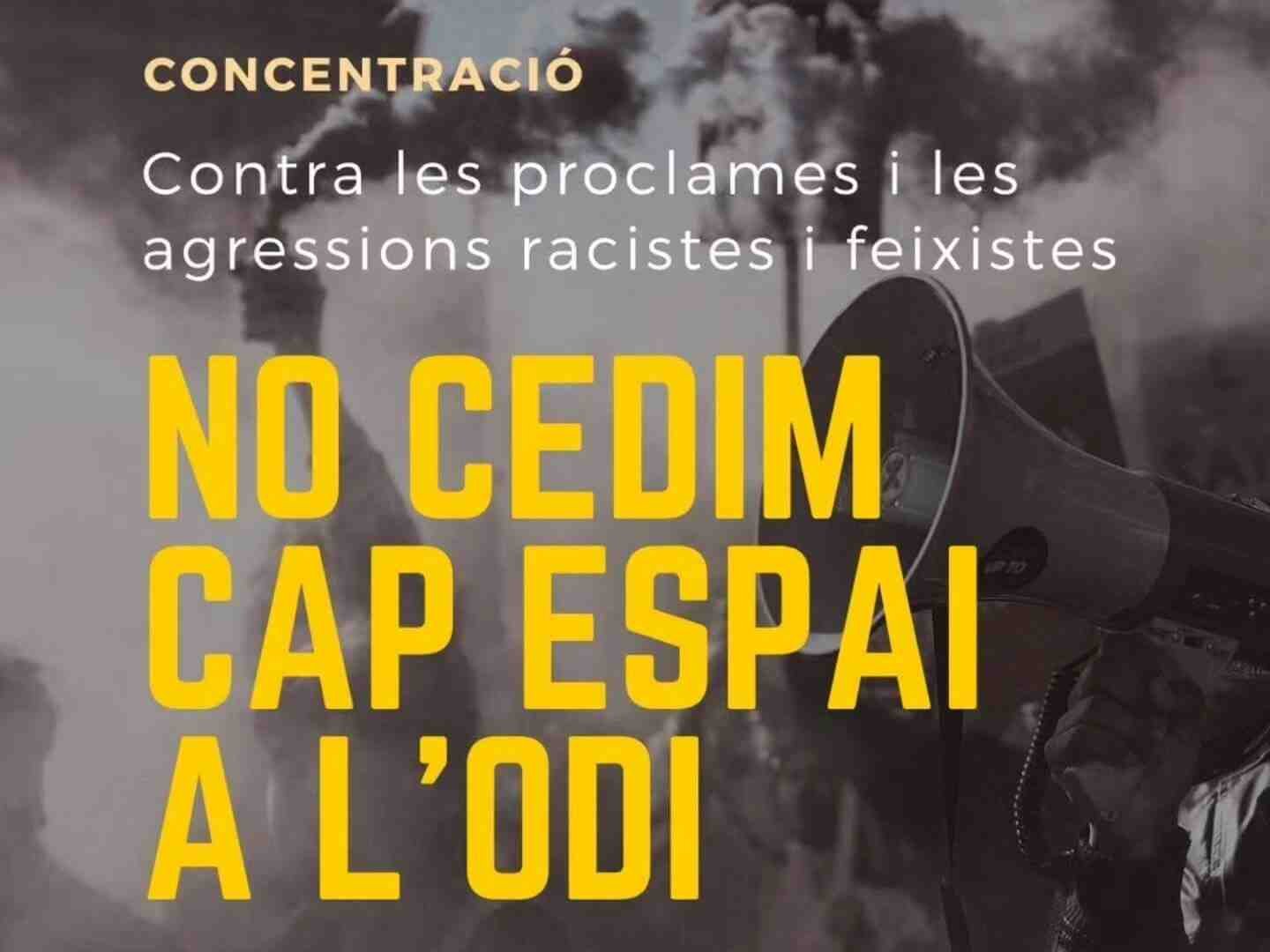 Cartel de la extrema izquierda con el lema "Contra las proclamas y las agresiones racistas y fascistas"