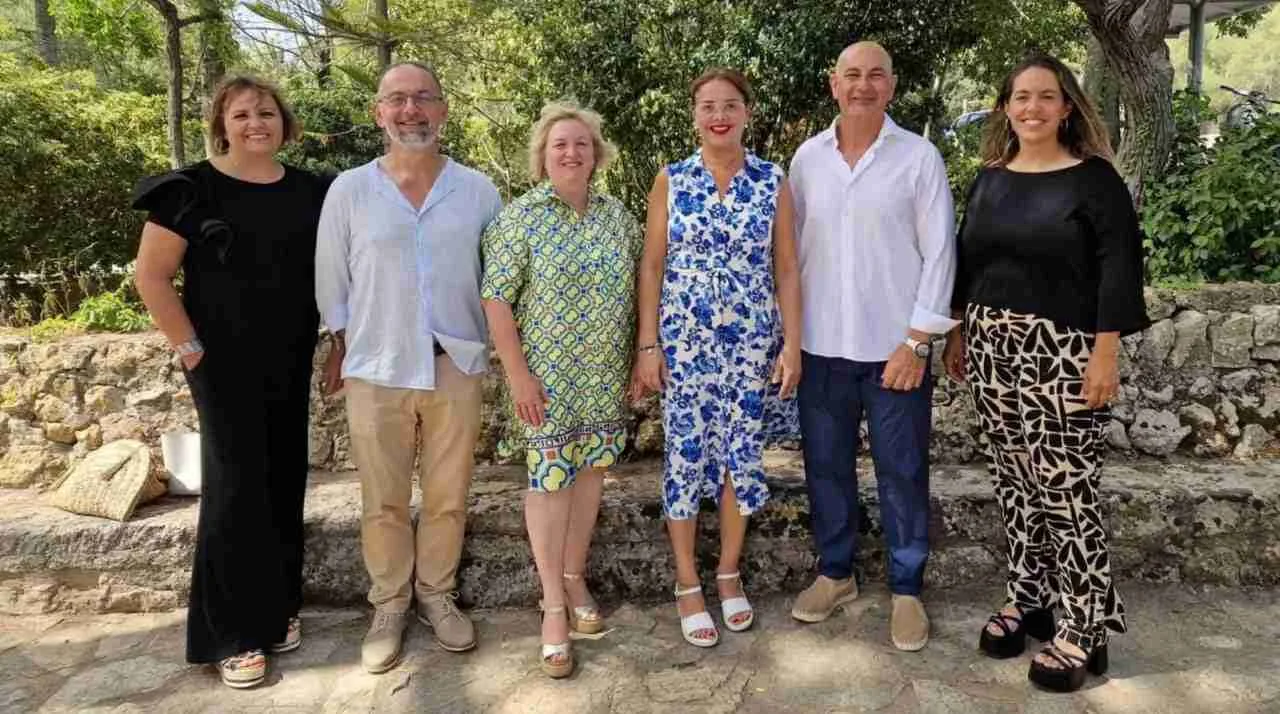 Imagen informal de grupo de los concejales del PP de Sa Pobla