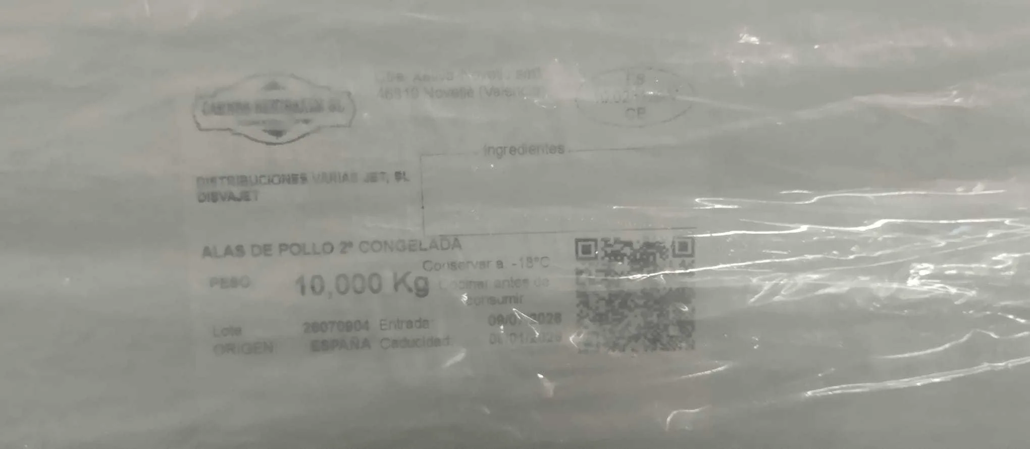 Etiqueta de empaquetado de alas de pollo congeladas intervenidas en el puerto