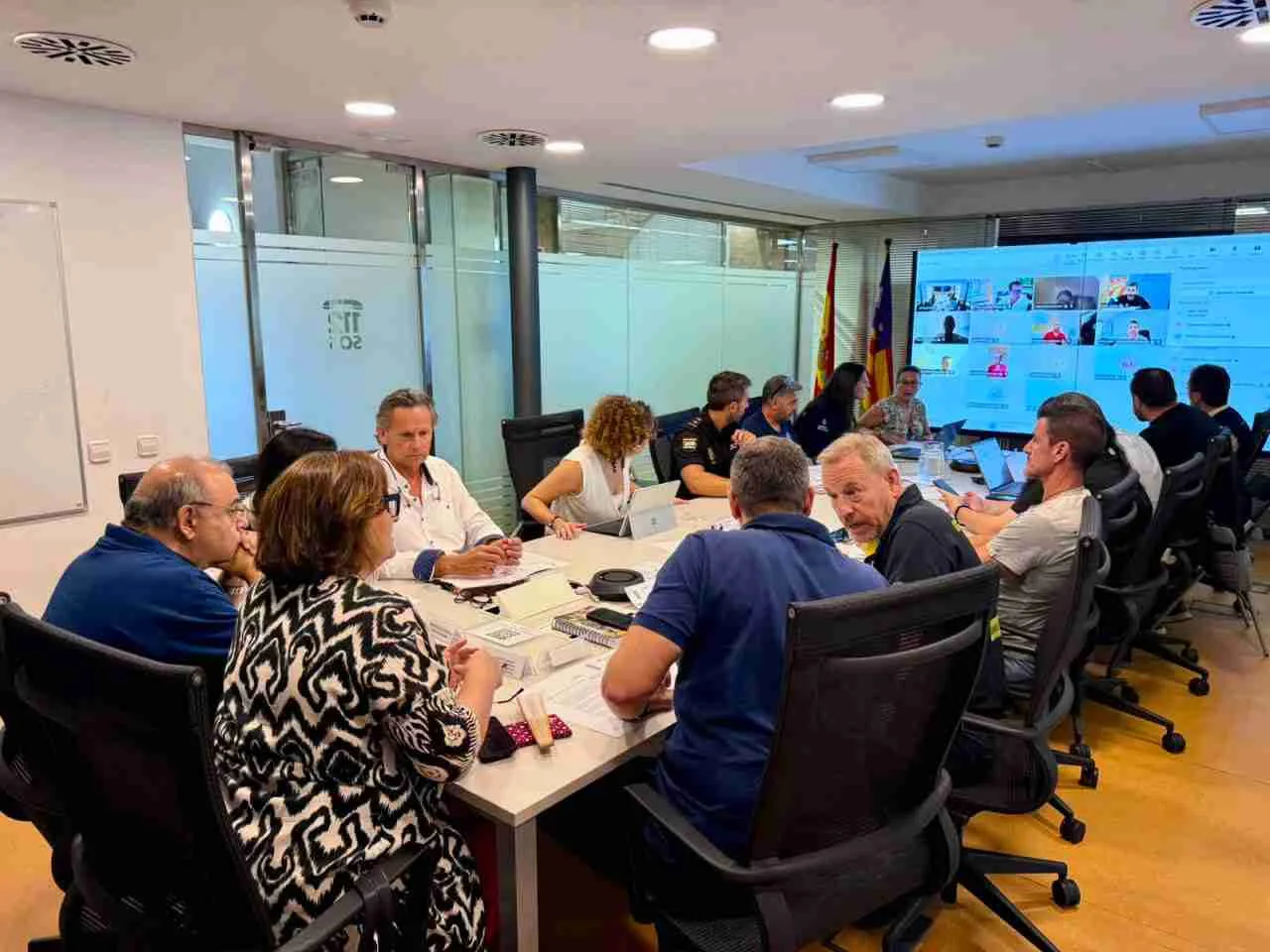 Reunión del Centro de Coordinación Operativa Integrado presidida por Antònia Maria Estarellas para el Protocolo ECLIPBAL