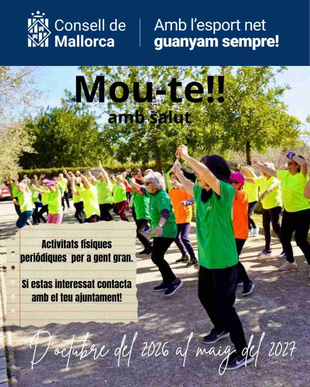 Grupo de personas mayores practicando ejercicio físico al aire libre en Manacor